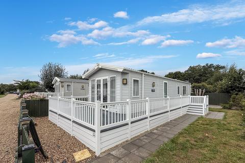 2 bedroom park home for sale, The Oaks Holiday Park, Chapel Road, Ipswich IP10