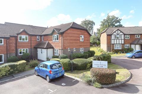 1 bedroom flat for sale, Linden Court, Uckfield TN22