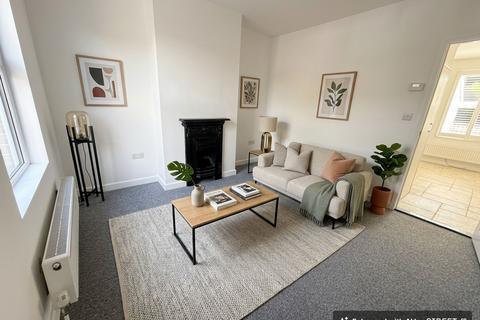 2 bedroom end of terrace house for sale, Jubilee Terrace, East Street, Westbourne, PO10 8SG