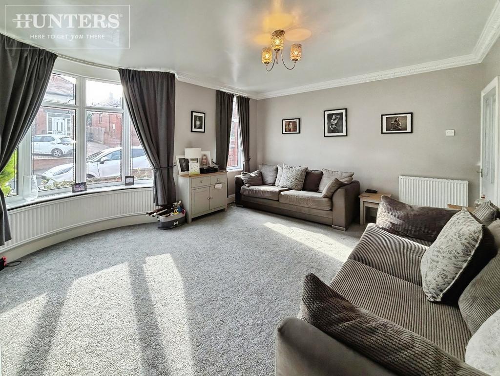 Pbox-living room-336897.jpeg