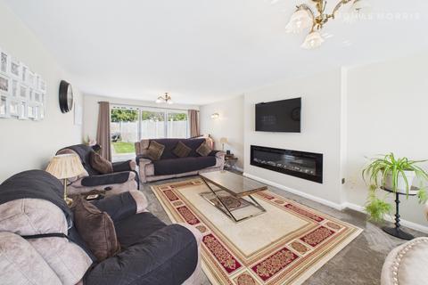 3 bedroom detached house for sale, Warren Road, Cambridgeshire PE27