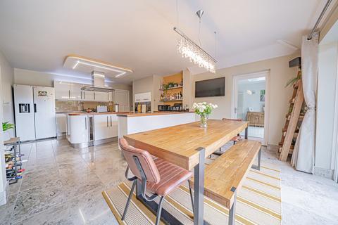 4 bedroom detached house for sale, Widney Manor Road, Solihull, B91