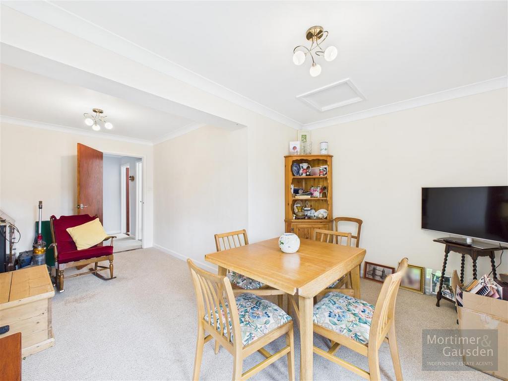 Bedroom 2 / Reception Room