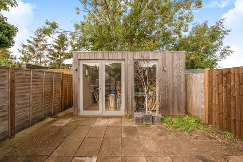 244 Friern Road, London, SE22 0BB