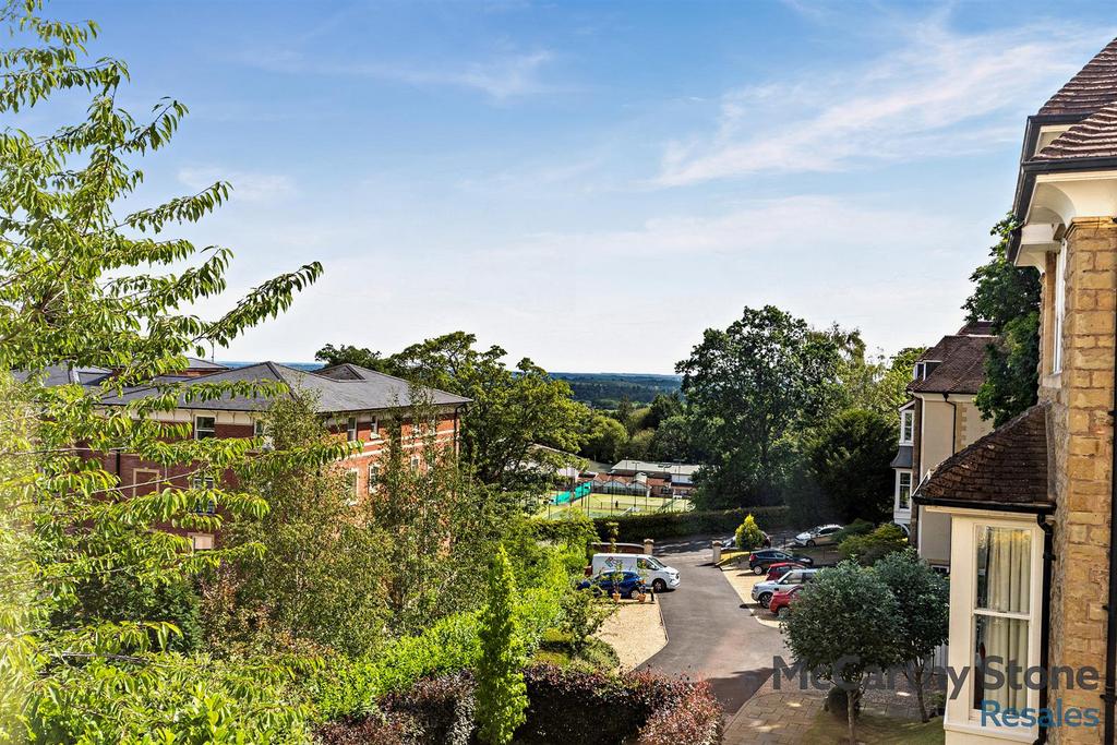 Cartwright Court