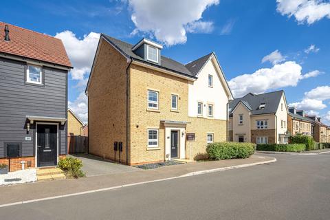 4 bedroom semi-detached house for sale, Knights Way, St. Ives PE27