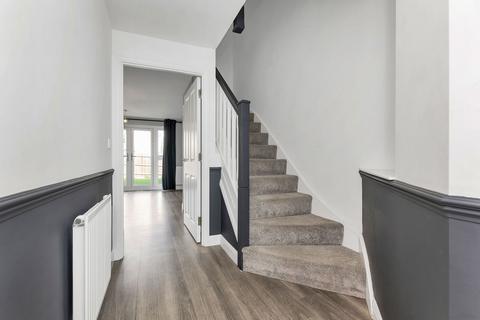 4 bedroom semi-detached house for sale, Knights Way, St. Ives PE27