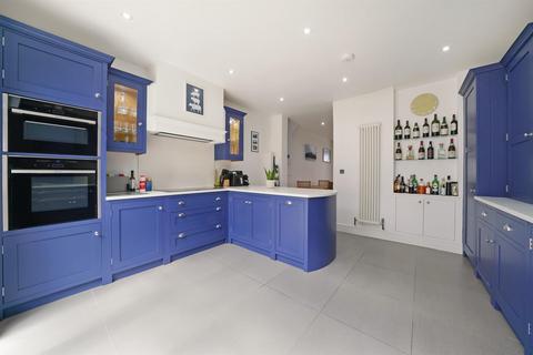 2 bedroom terraced house for sale, Camberwell New Road, London, SE5