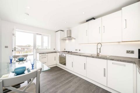1 bedroom flat for sale, Mayo Road, London NW10