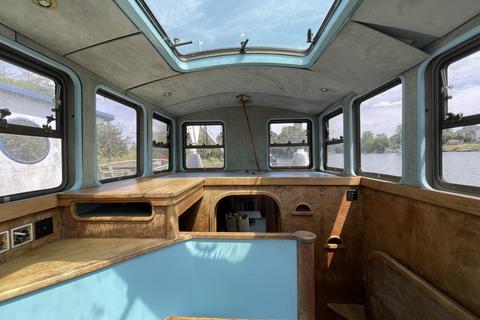 undefined, Lower Sunbury Road, Hampton TW12