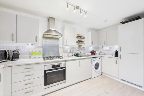 undefined, Timms Close, Horsham RH12