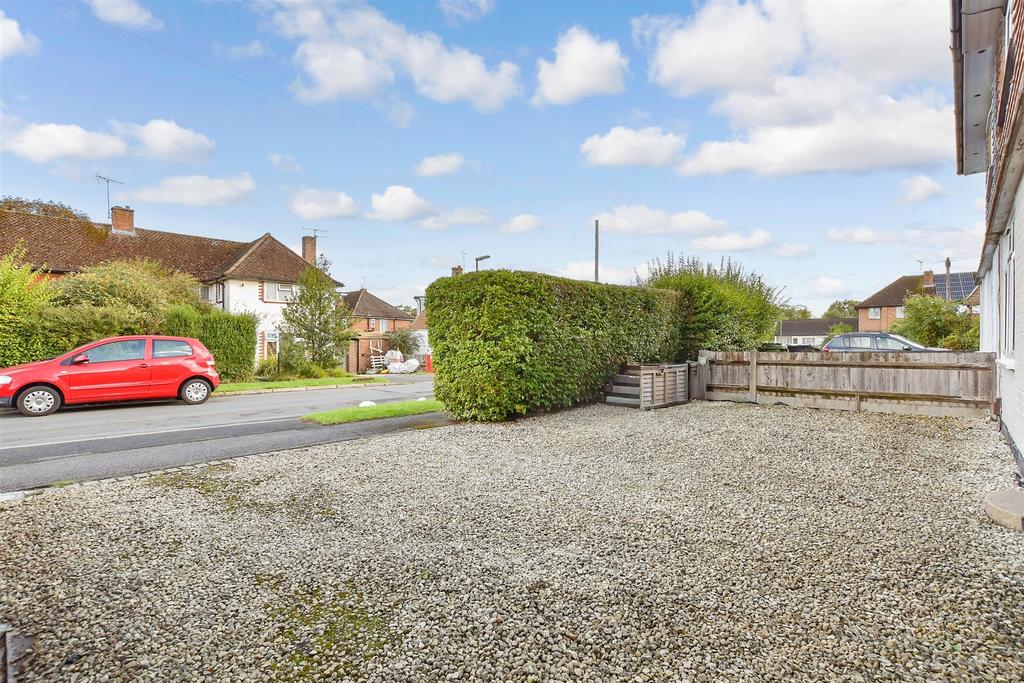 Driveway/Parking