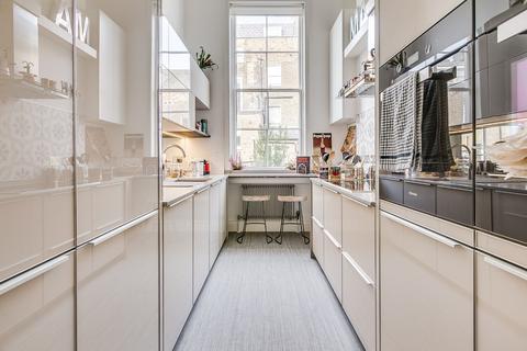 2 bedroom flat for sale, Westbourne Gardens, Notting Hill, London