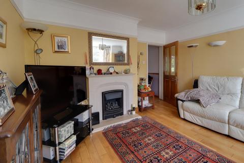 undefined, Pound Avenue, Stevenage SG1