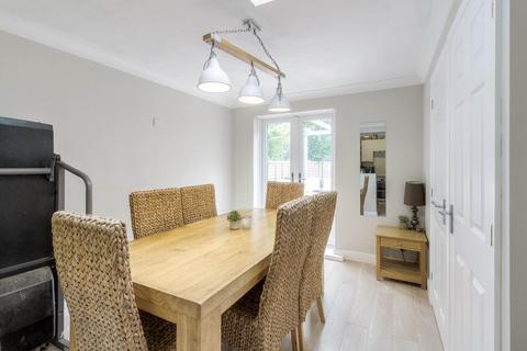 undefined, Dulwich Close, Newport Pagnell MK16