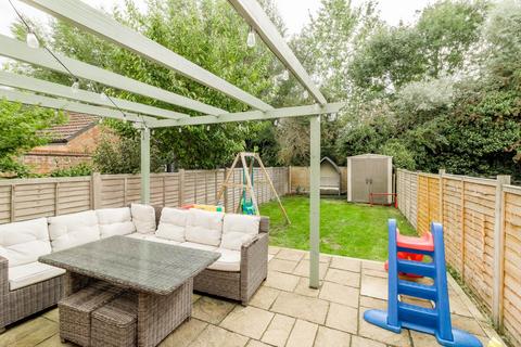 undefined, Dulwich Close, Newport Pagnell MK16