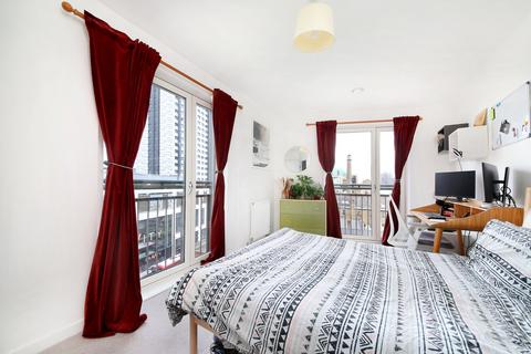 2 bedroom flat for sale, Courthouse Way, London
