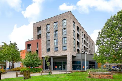 2 bedroom flat for sale, Courthouse Way, London