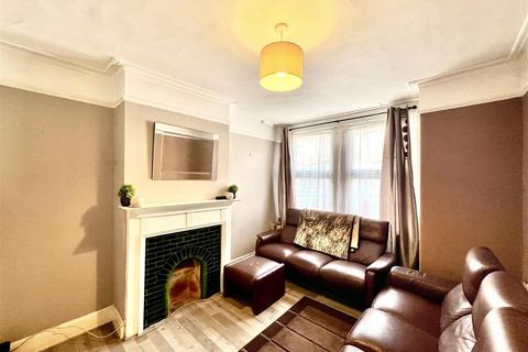 undefined, Stanley Road, Hounslow TW3