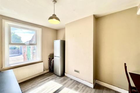 undefined, Stanley Road, Hounslow TW3