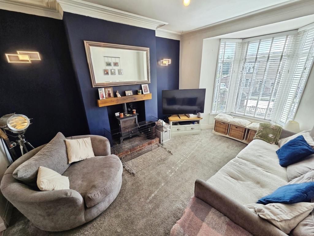 Pbox-living room-334572.jpg