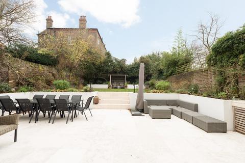 3 bedroom apartment for sale, Haverstock Hill, London, NW3