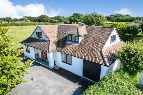 4 bedroom detached house for sale, Northover Road, Pennington, Lymington, SO41
