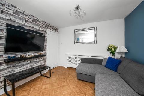 1 Cromwell Road, Caterham, CR3 5JE