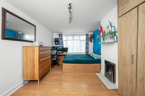 1 Cromwell Road, Caterham, CR3 5JE