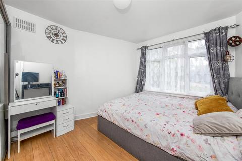1 Cromwell Road, Caterham, CR3 5JE