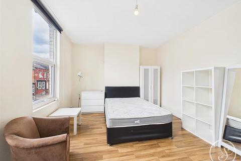 3 bedroom property for sale, Ebberston Terrace, Leeds