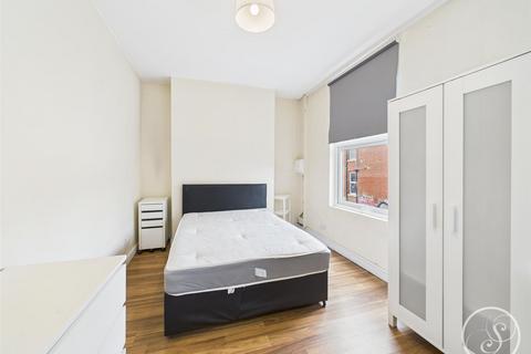 3 bedroom property for sale, Ebberston Terrace, Leeds