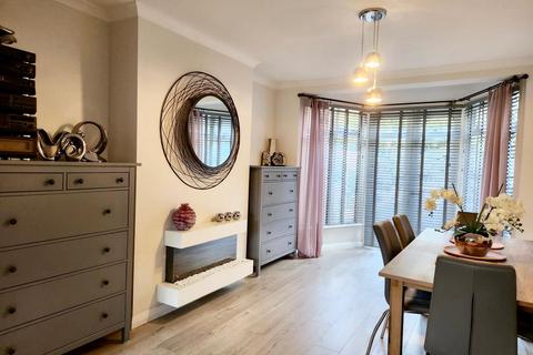 undefined, Great Cambridge Road, London N9