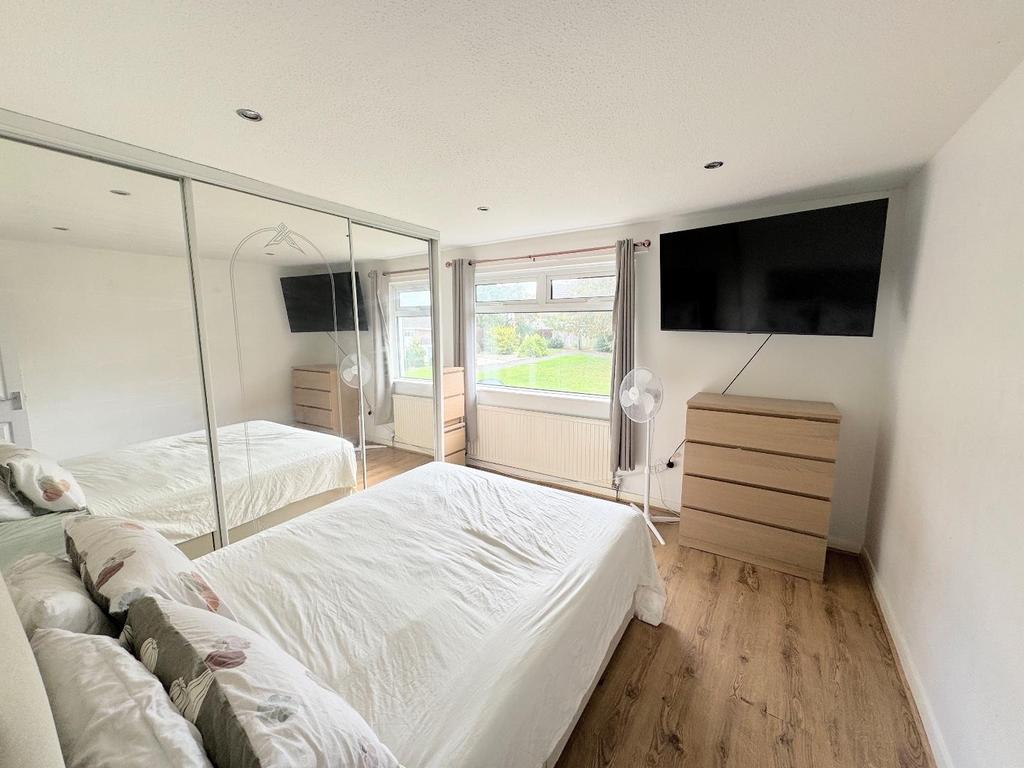 Bedroom 1 ( front)
