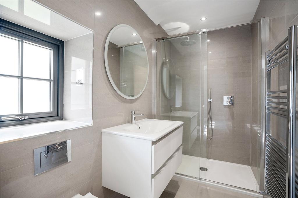 Bed 1 En-Suite
