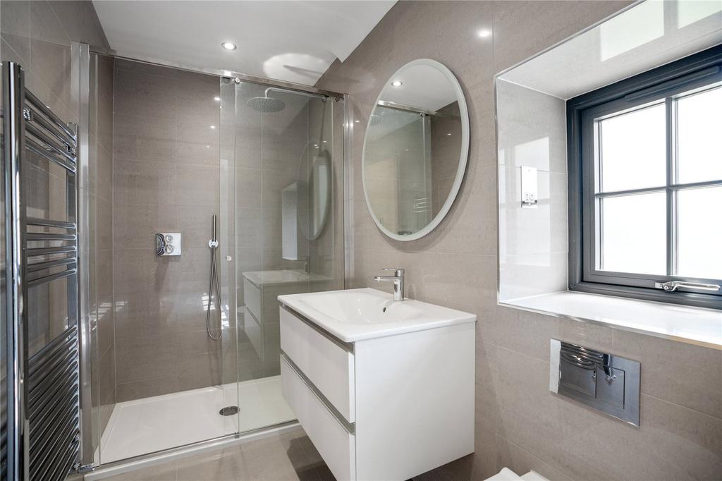 Bed 1 En-Suite