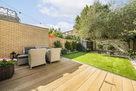 2 bedroom maisonette for sale, Louisville Road, London SW17