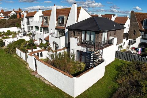 undefined, Shinglebank Drive, Milford on Sea, Lymington, Hampshire, SO41