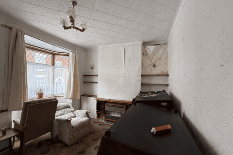 2 bedroom end of terrace house for sale, Bennetts Hill, Dudley, DY2