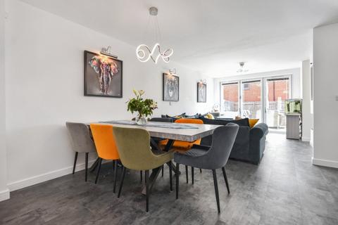 undefined, Park Hill Way, Wakefield