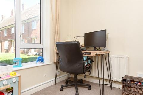 3 bedroom terraced house for sale, Horsecroft, Banstead, Surrey