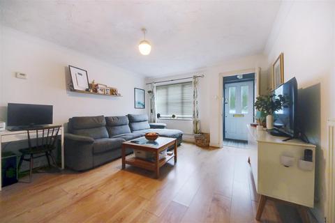 undefined, Laxton Gardens, Shenley
