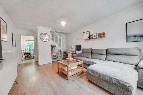 undefined, Laxton Gardens, Shenley