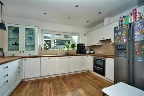 14 Garden Close, Banstead, SM7 2QB