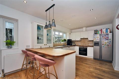 14 Garden Close, Banstead, SM7 2QB