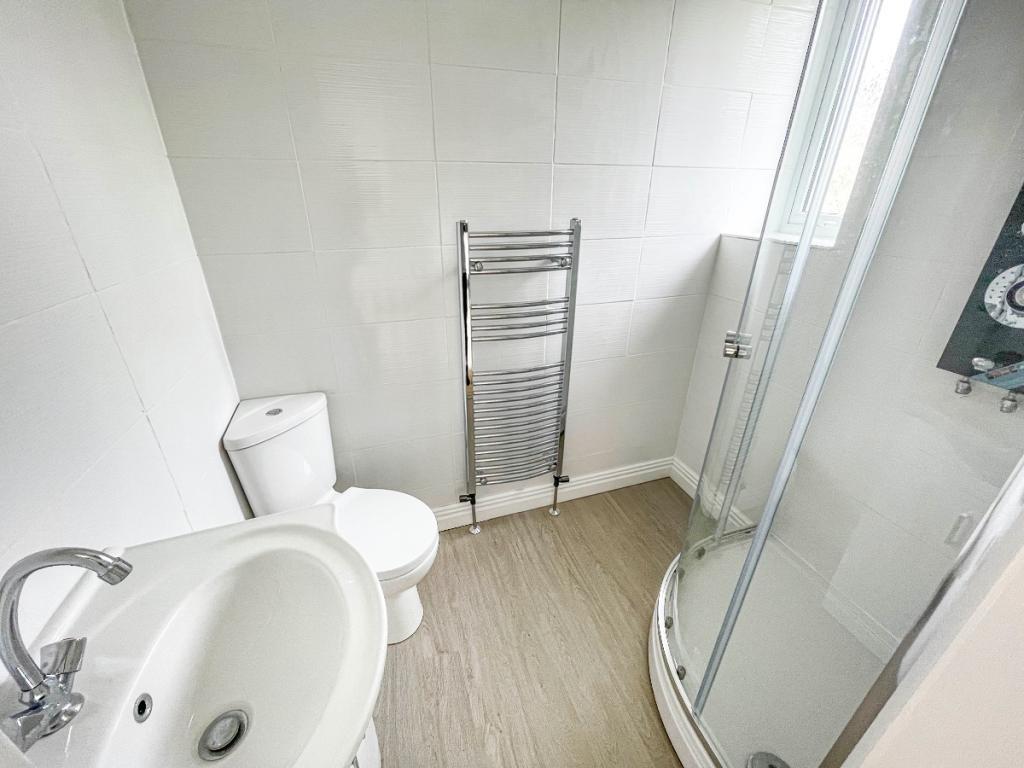 Ensuite.jpeg