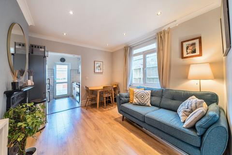 2 bedroom flat for sale, Inglemere Road, Mitcham, CR4