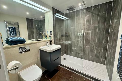 1 bedroom apartment for sale, Southmead Gardens, Teddington, TW11