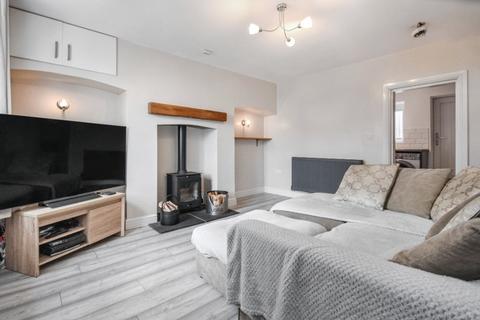 6 Pineapple Cottages, Warmfield, Wakefield, WF1 5TP
