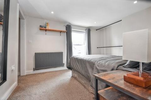 6 Pineapple Cottages, Warmfield, Wakefield, WF1 5TP